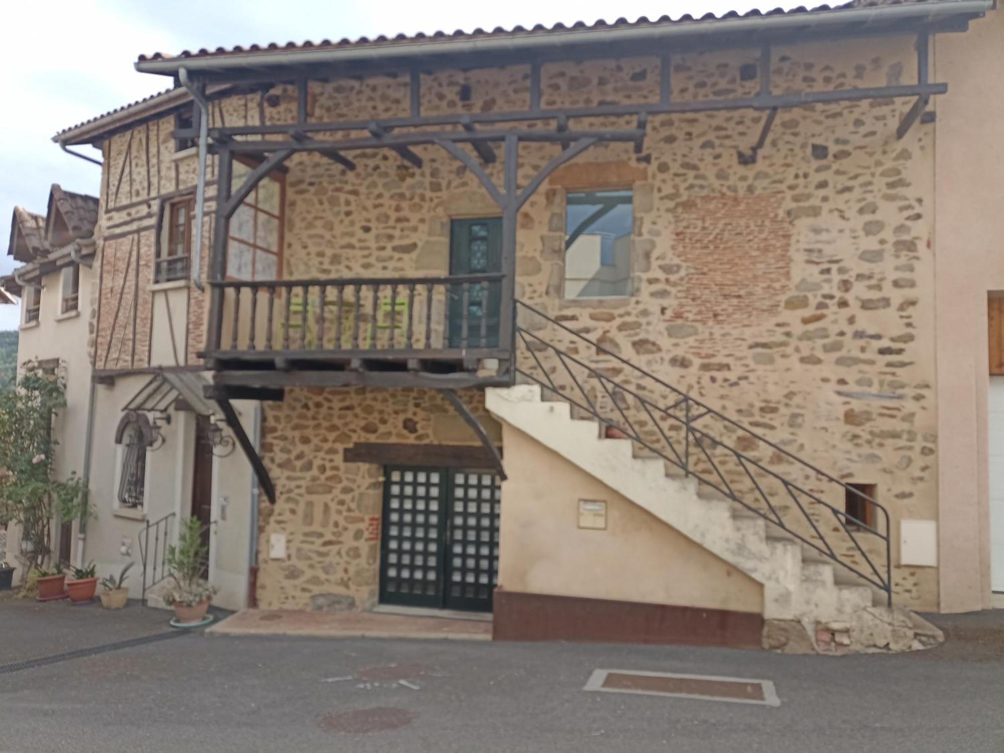 Le Coustalou Hotel Livinhac-le-Haut Exterior photo